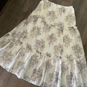Beautiful Solitaire tiered maxi skirt, feminine eyelet fabric, XL, new